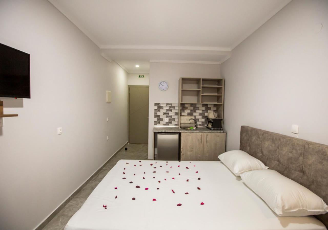 Artemida Suites Hanioti Eksteriør billede